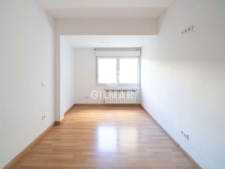 Apartment for Sale in Madrid, Madrid 19