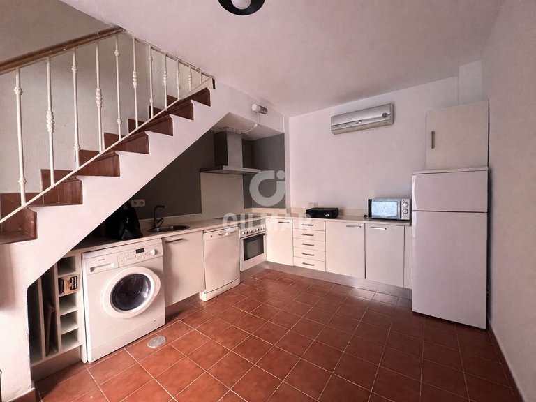 Town House for Sale in Madrid, Madrid 13