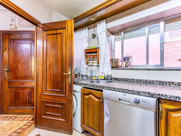 Apartment for Sale in Madrid, Madrid 9