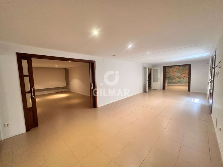 Villa for Rent in Madrid, Madrid 40