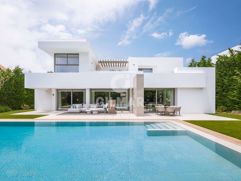 Villa for Sale in La Gaspara, Malaga 30