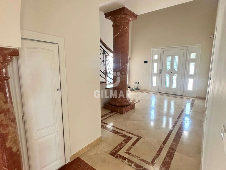 Villa for Sale in Estepona, Malaga 12