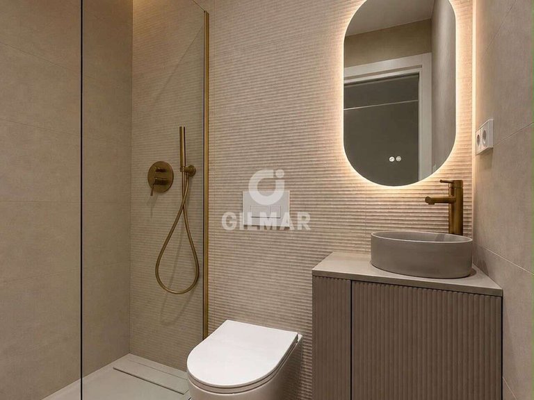 Apartment for Sale in Madrid, Madrid 5