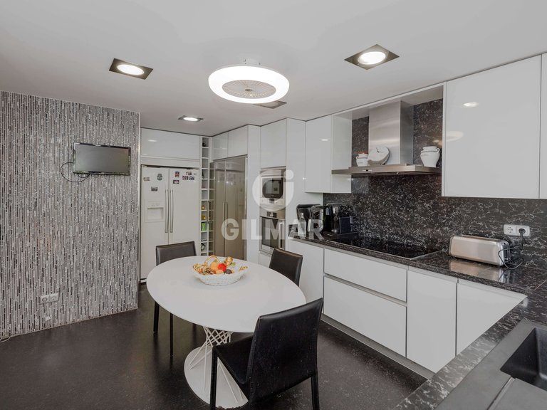 Town House for Sale in Marbella, Malaga 11