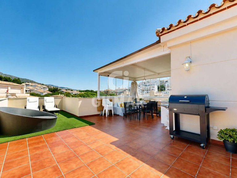 Penthouse for Sale in BenalmÁdena, Malaga 8