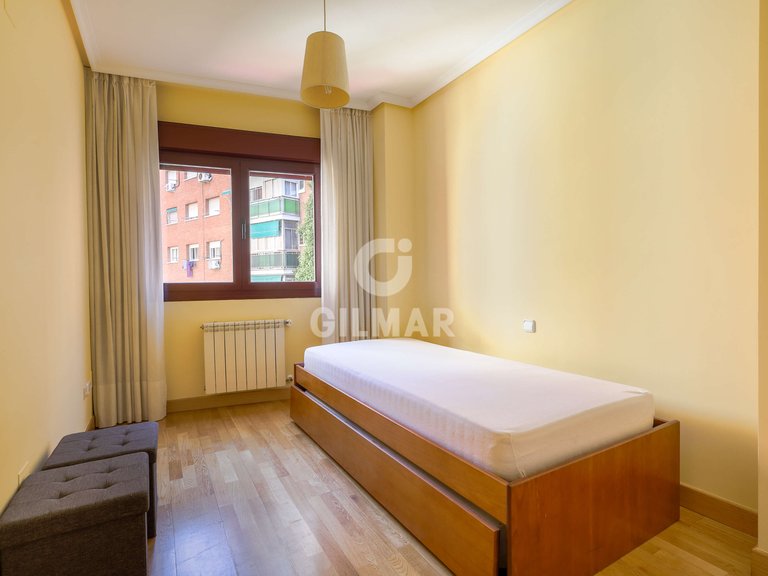 Apartment for Sale in Madrid, Madrid 16