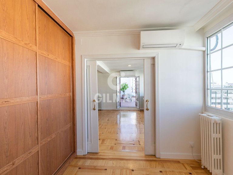 Penthouse for Rent in Madrid, Madrid 30