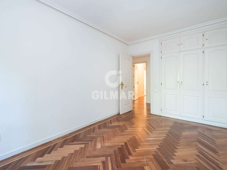 Apartment for Sale in Madrid, Madrid 30