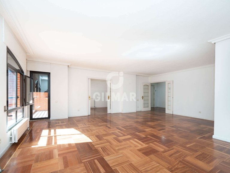 Apartment for Sale in Madrid, Madrid 17