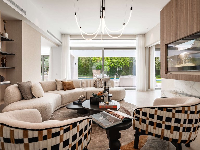 Villa for Sale in La Gaspara, Malaga 13
