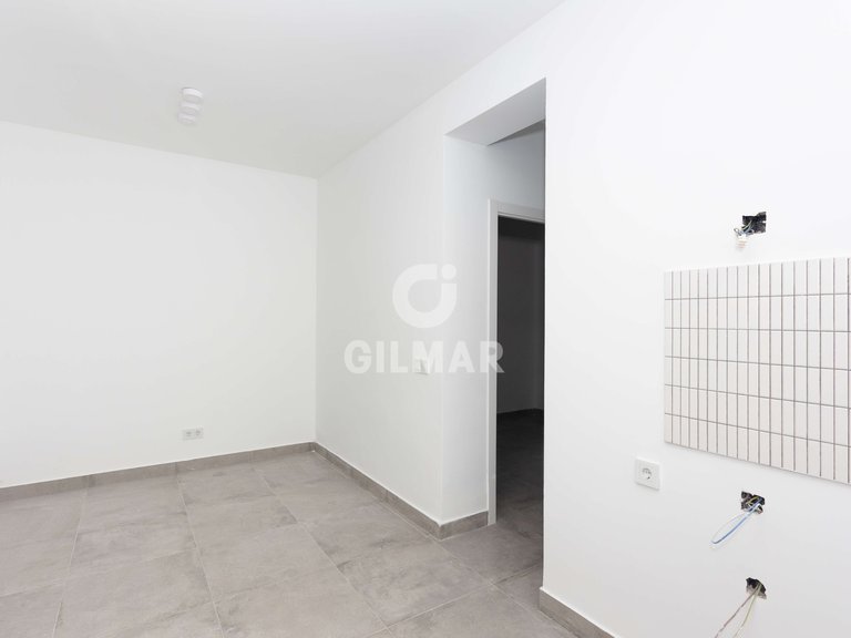 Apartment for Sale in Madrid, Madrid 18