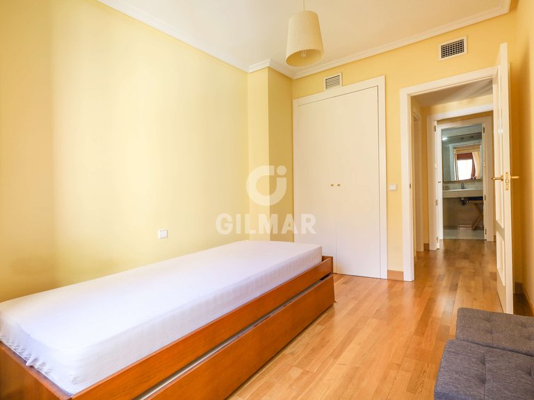 Apartment for Sale in Madrid, Madrid 18