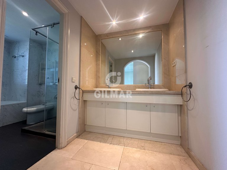 Town House for Rent in Madrid, Madrid 15