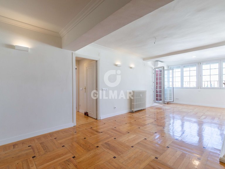 Penthouse for Rent in Madrid, Madrid 6