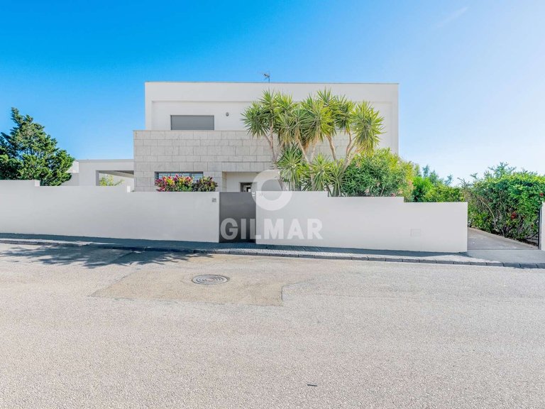 Villa for Sale in CÁdiz, Cadiz 2