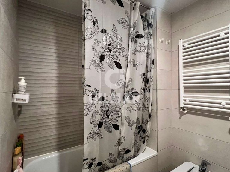 Apartment for Sale in Madrid, Madrid 45