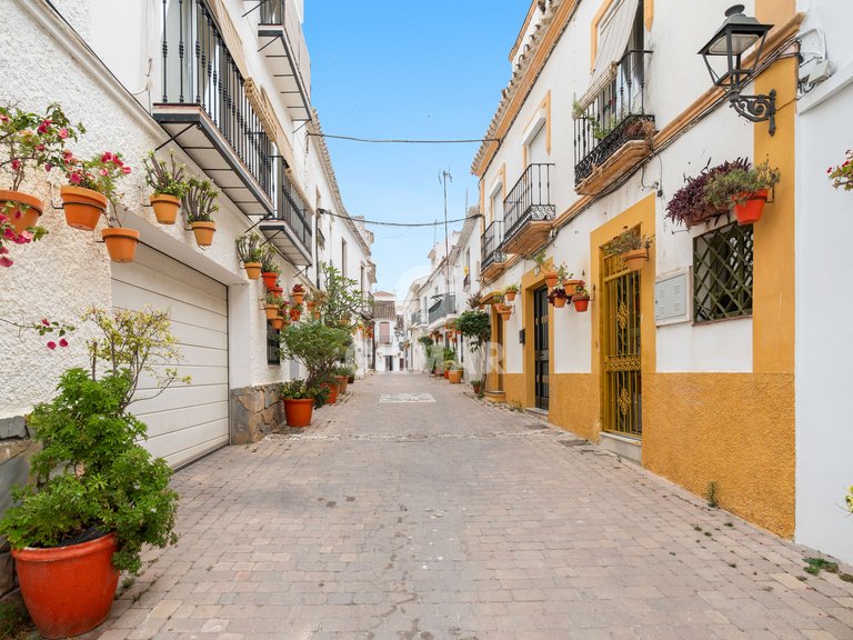 Town House for Sale in Estepona, Malaga 1