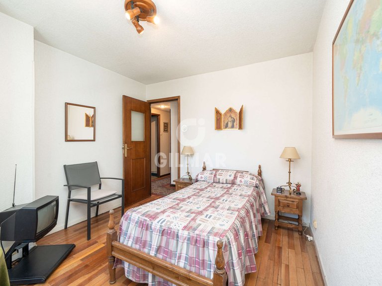 Apartment for Sale in Madrid, Madrid 16