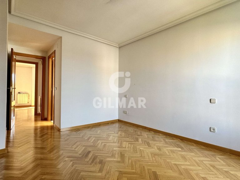 Apartment for Rent in Madrid, Madrid 17