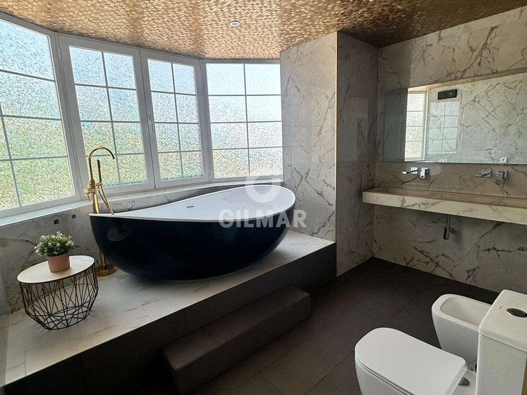 Villa for Sale in Estepona, Malaga 19
