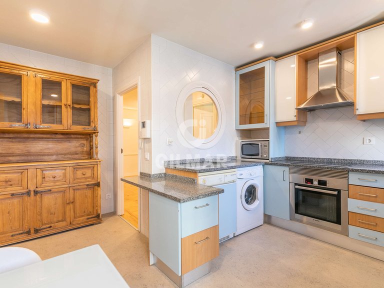 Penthouse for Rent in Madrid, Madrid 18