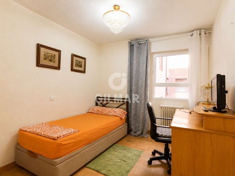 Apartment for Sale in Madrid, Madrid 27