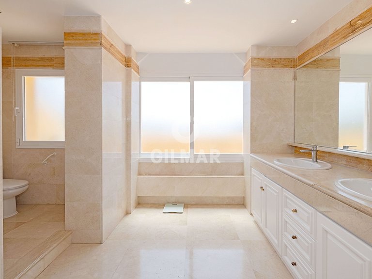 Town House for Sale in Marbella, Malaga 31