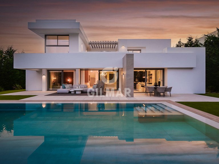 Villa for Sale in La Gaspara, Malaga 25