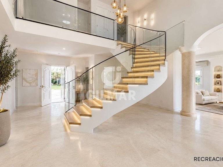 Villa for Sale in BenalmÁdena, Malaga 10