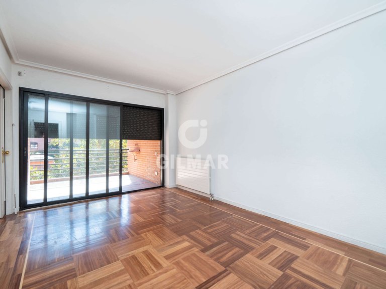 Apartment for Sale in Madrid, Madrid 8