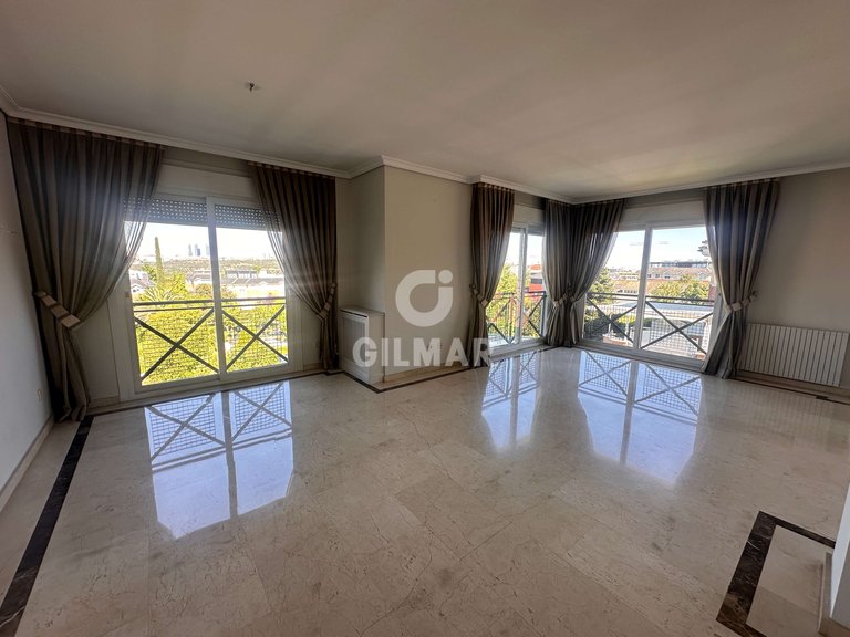 Town House for Rent in Madrid, Madrid 23