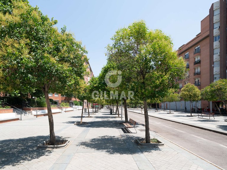 Apartment for Sale in Madrid, Madrid 18