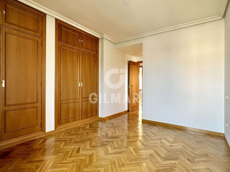 Apartment for Rent in Madrid, Madrid 16