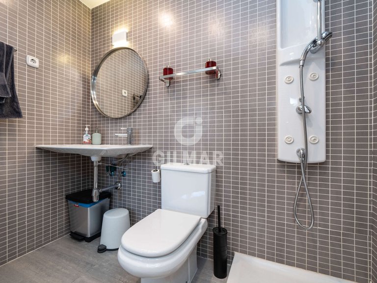 Town House for Sale in Madrid, Madrid 20