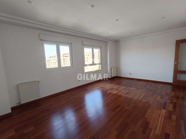Apartment for Rent in Madrid, Madrid 11