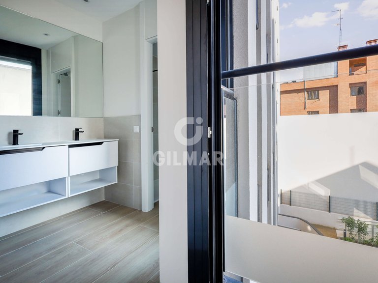 Apartment for Rent in Madrid, Madrid 22