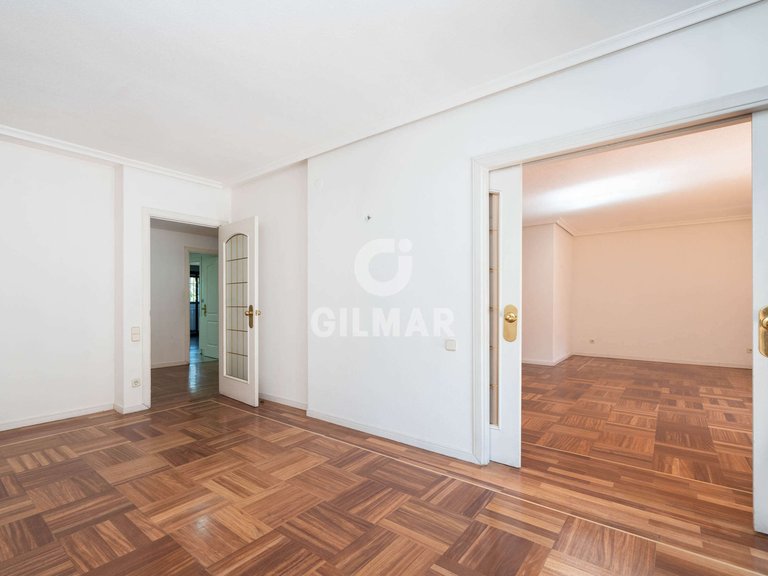 Apartment for Sale in Madrid, Madrid 10
