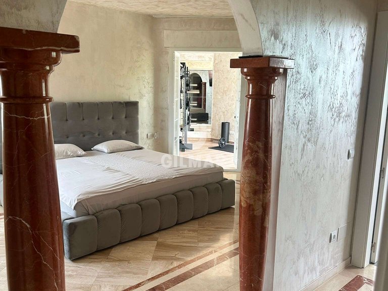 Villa for Sale in Estepona, Malaga 17