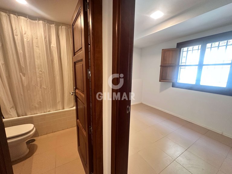 Villa for Rent in Madrid, Madrid 43