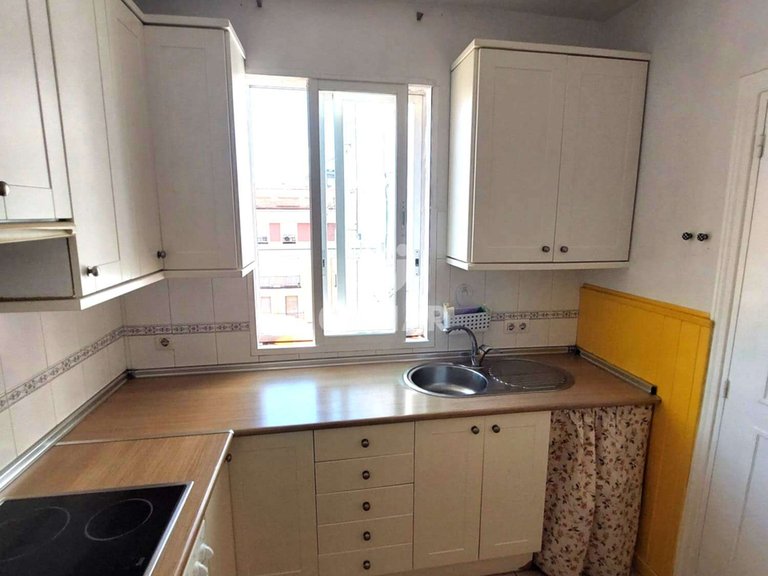 Apartment for Sale in Madrid, Madrid 5