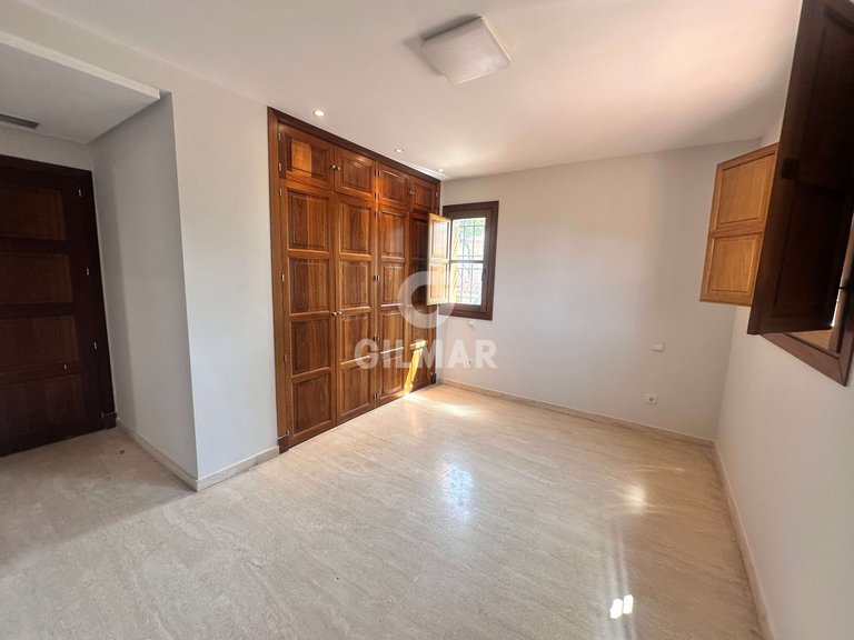 Villa for Rent in Madrid, Madrid 34