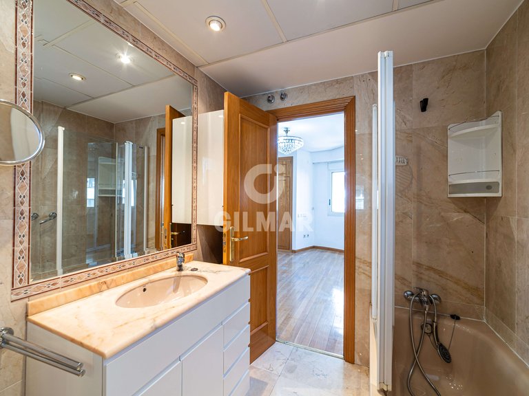 Apartment for Rent in Madrid, Madrid 16