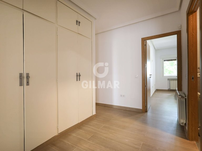 Apartment for Rent in Madrid, Madrid 11