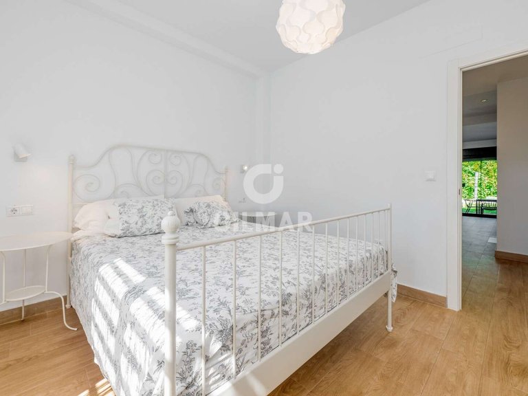 Villa for Sale in CÁdiz, Cadiz 28