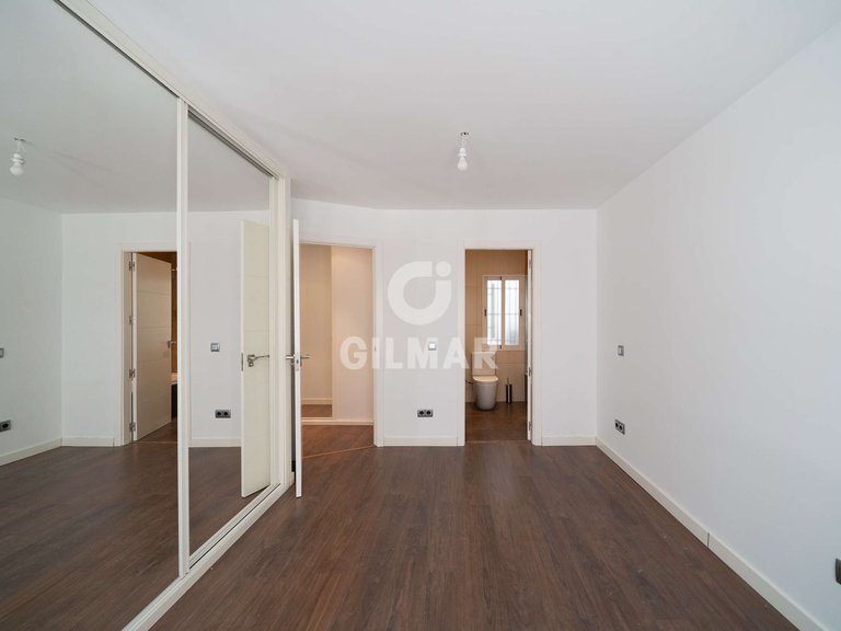 Apartment for Sale in Madrid, Madrid 32