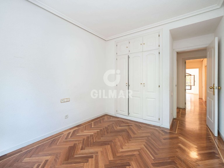Apartment for Sale in Madrid, Madrid 32