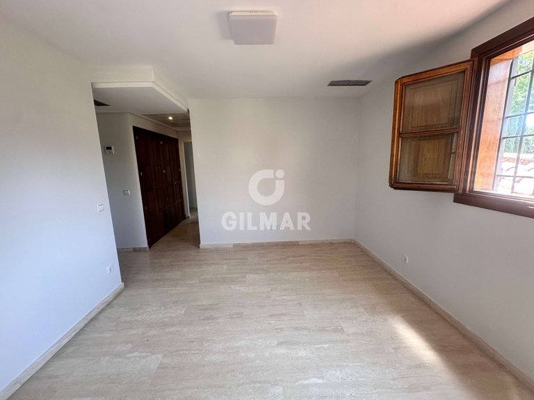 Villa for Rent in Madrid, Madrid 30