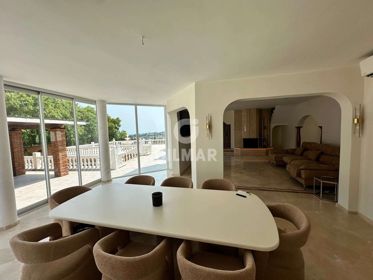 Villa for Sale in Estepona, Malaga 2