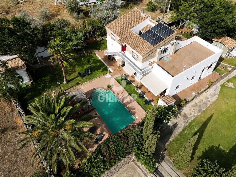 Villa for Sale in Chiclana De La Frontera, Cadiz 1