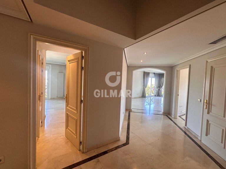 Town House for Rent in Madrid, Madrid 12